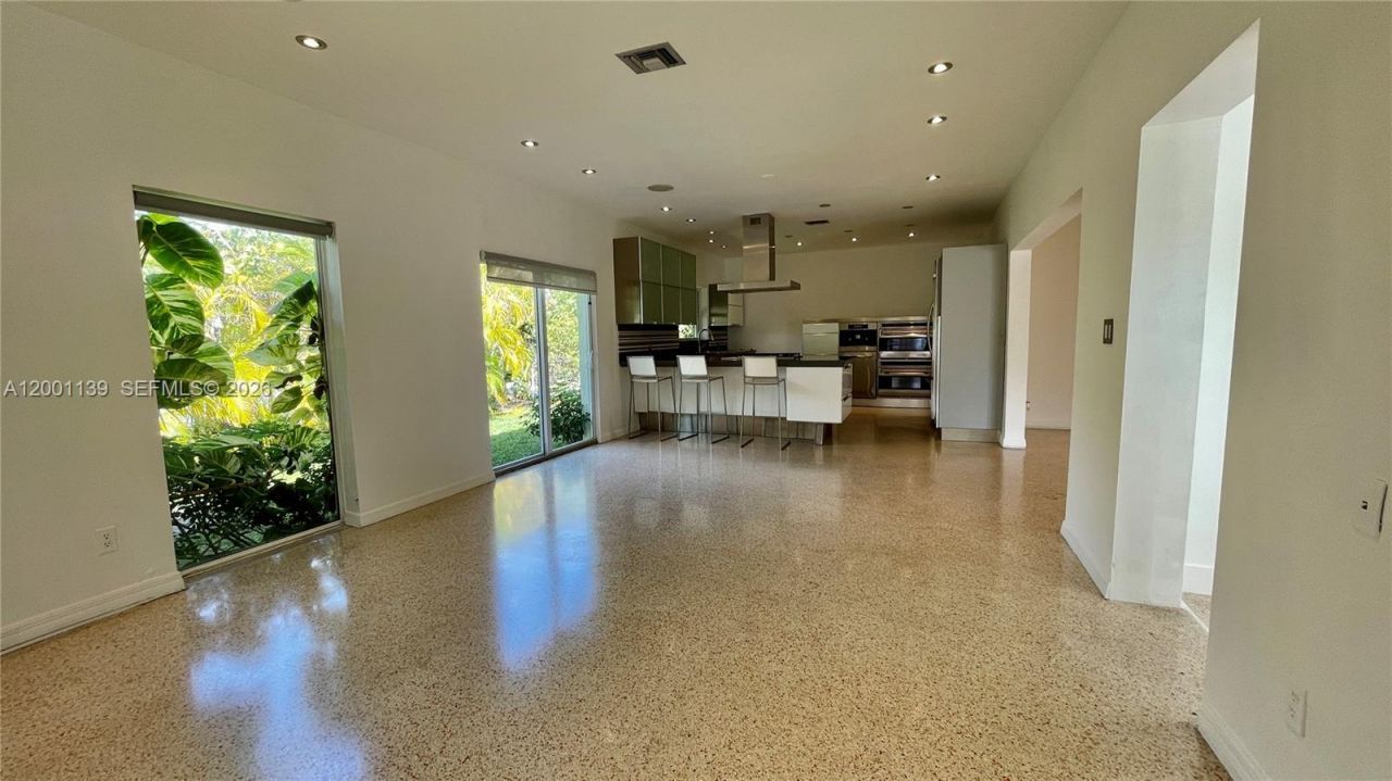 625 93rd St, Surfside, FL 33154 Photo