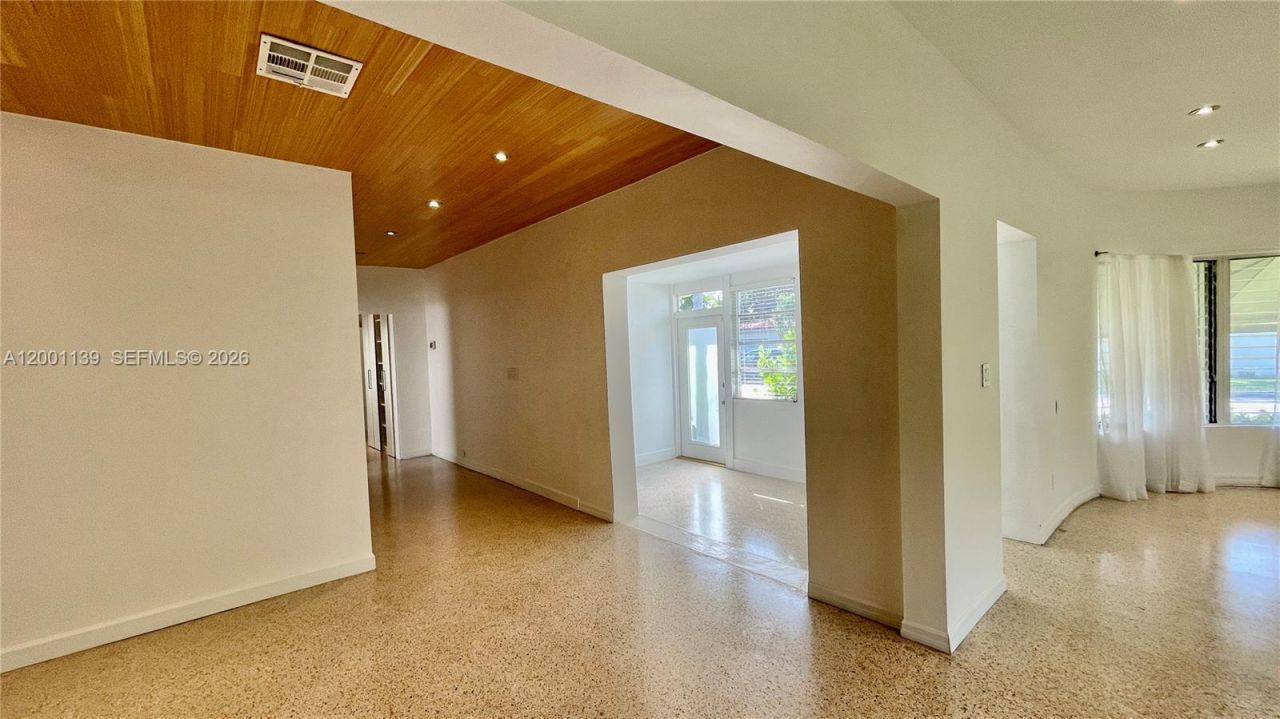 625 93rd St, Surfside, FL 33154 Photo