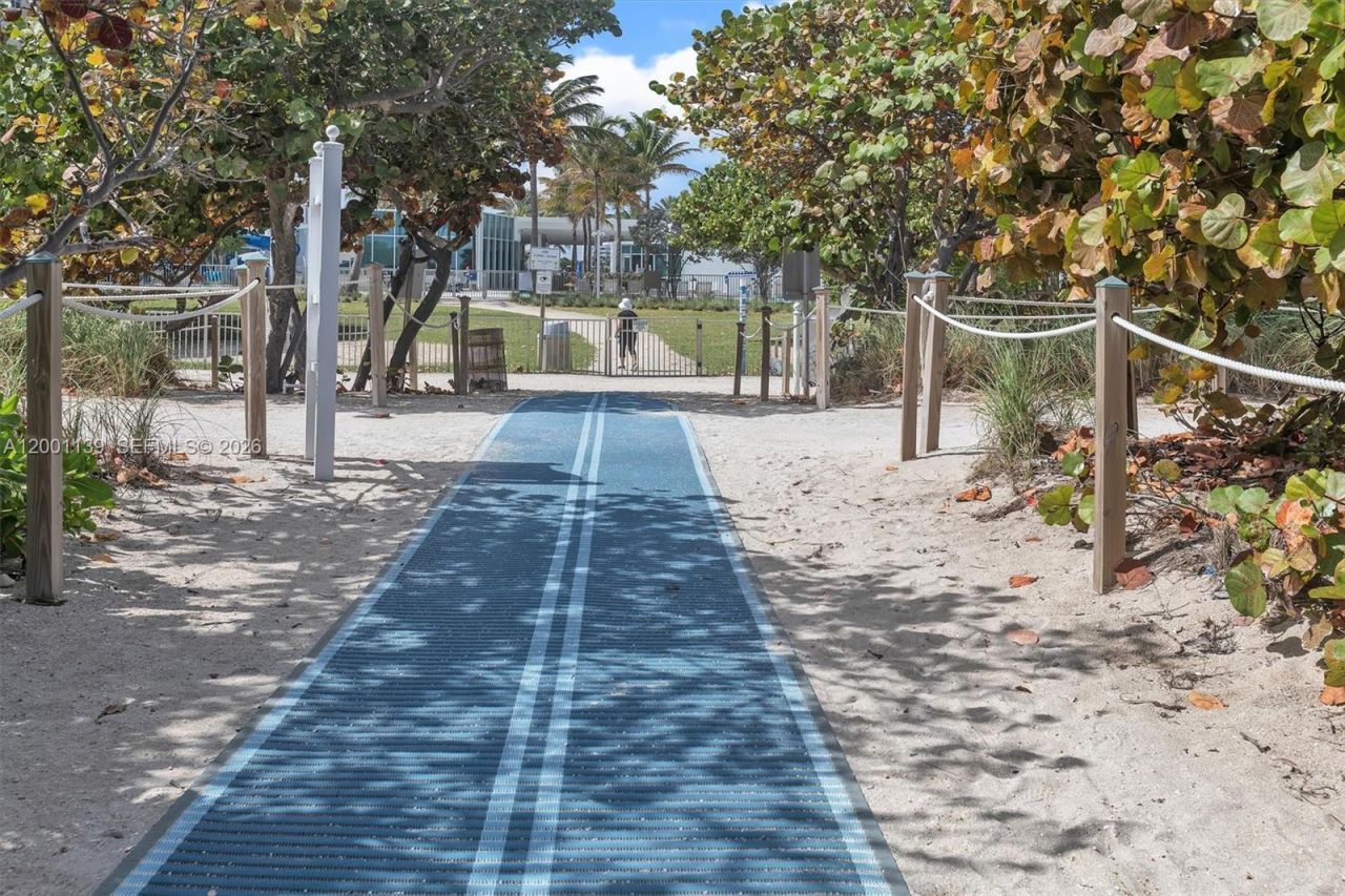 625 93rd St, Surfside, FL 33154 Photo