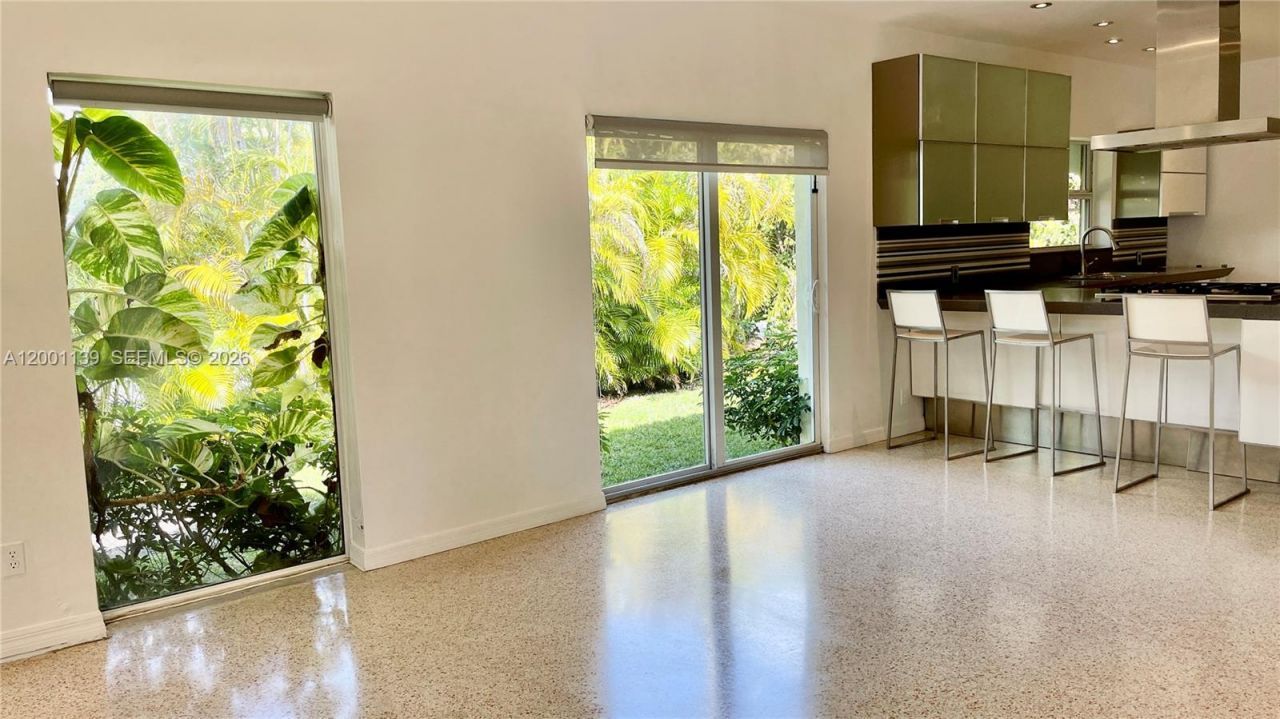 625 93rd St, Surfside, FL 33154 Photo