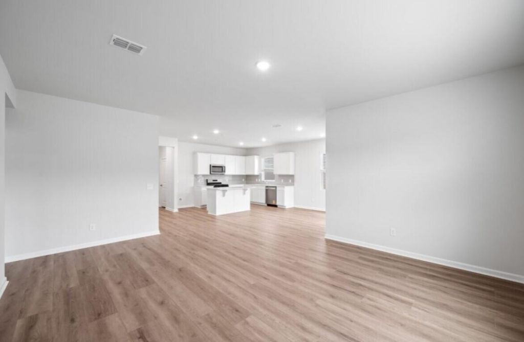 845 Meadowbrook Lane Photo 11