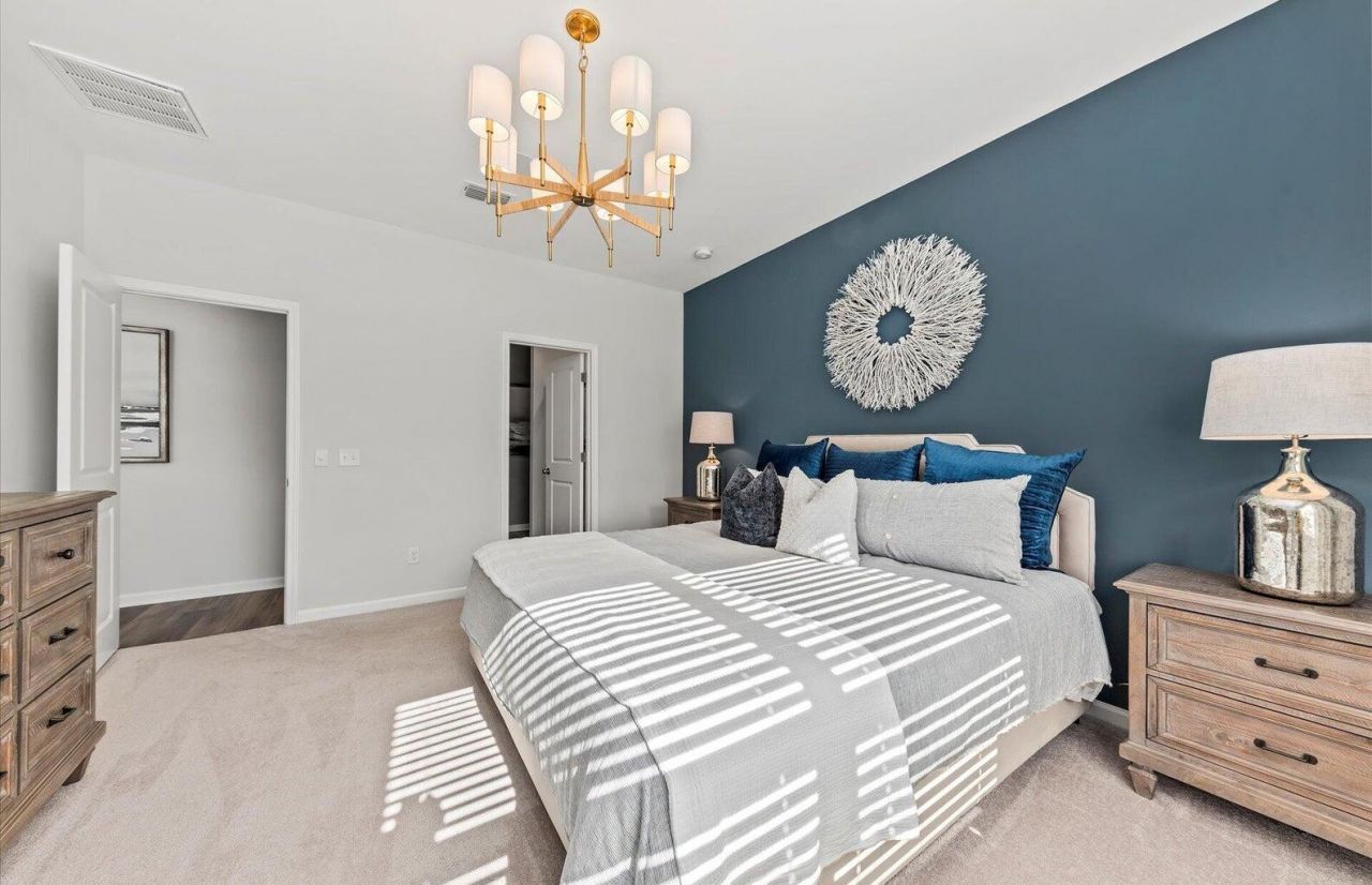 845 Meadowbrook Lane Photo 13