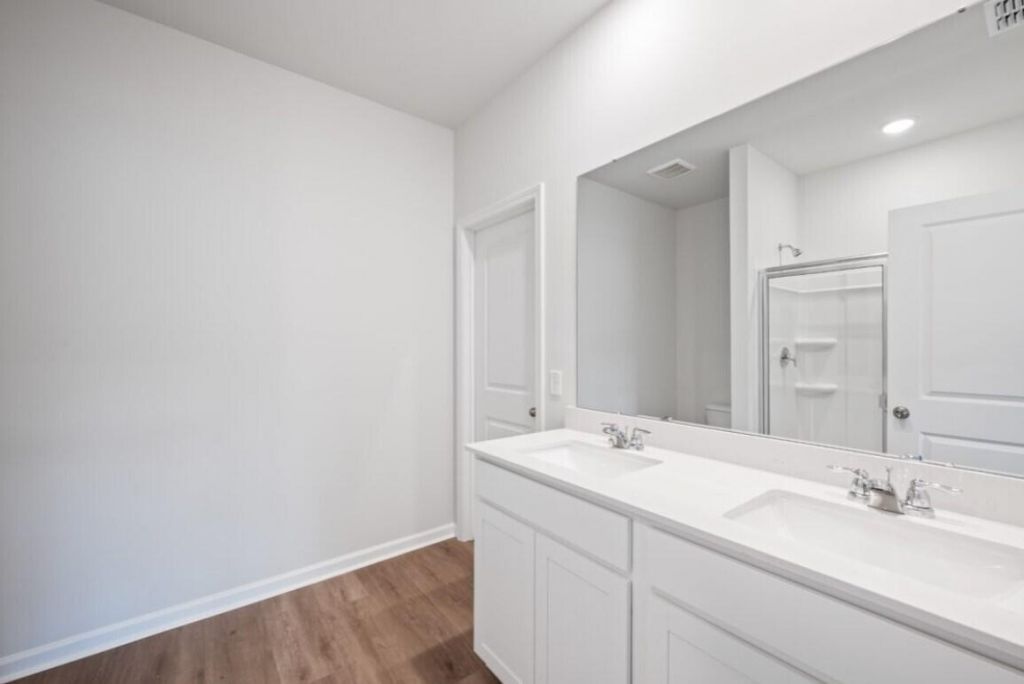 845 Meadowbrook Lane Photo 15