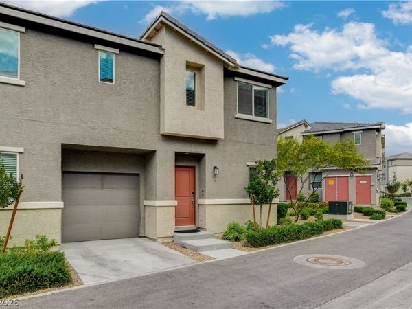 2872 Atomic Tangerine Way , Unit 4, Las Vegas, NV 89183