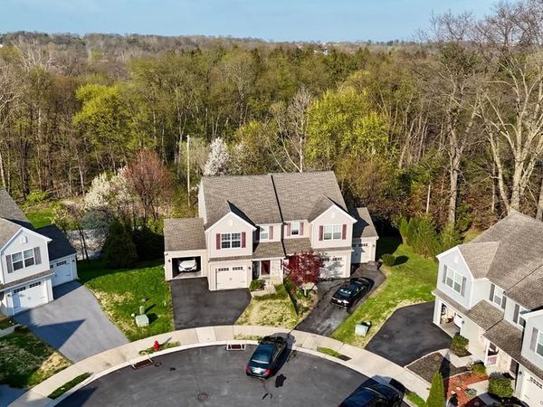 10 HULL COURT, LANCASTER, PA 17603