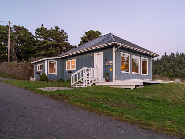 610 Deady Street, Port Orford, OR 97465