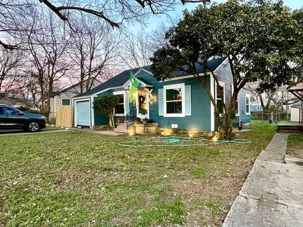 1420 Lawrence Road, River Oaks, TX 76114