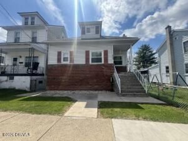 408 WATER Street, Coal Township, PA 17866