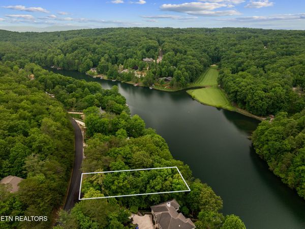 104 Chatham LN, Fairfield Glade, TN 38558
