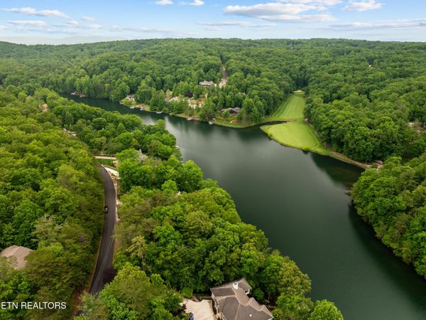 104 Chatham LN, Fairfield Glade, TN 38558