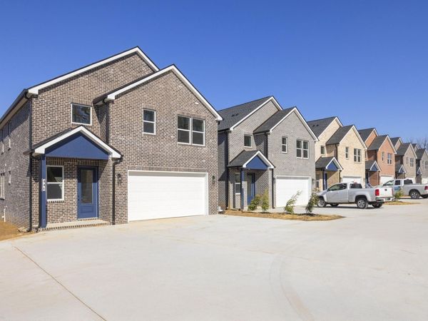 447 sandhill rd , La Vergne, TN 37086