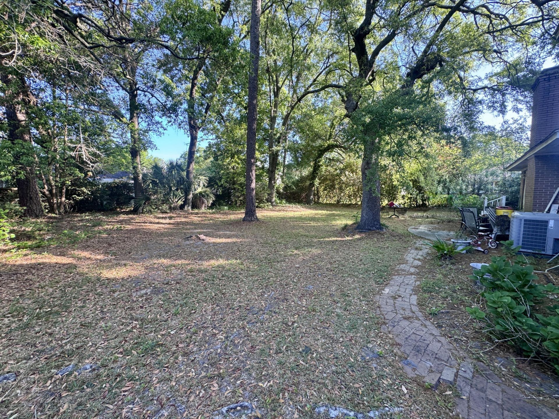 1330 Manor Boulevard Photo 13