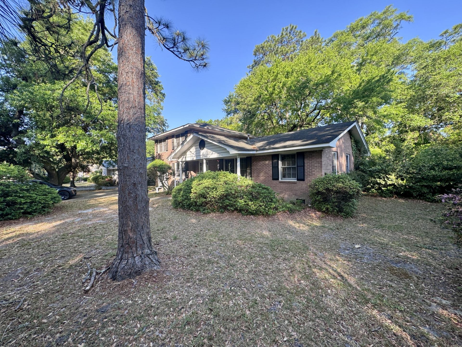 1330 Manor Boulevard Photo 6