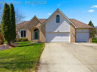 8378 Windstone Court, Goodrich Vlg, MI 48438