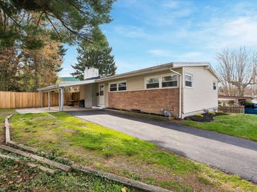 15 VILLAGE DRIVE, ASTON, PA 19014