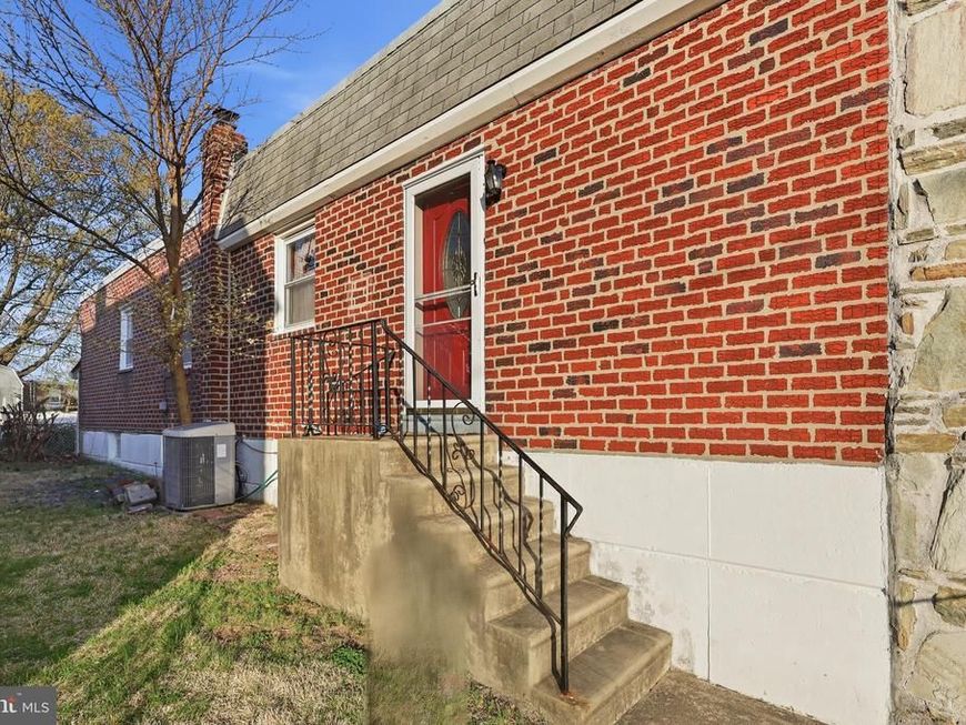7039 Crease Lane, Philadelphia, PA 19128 Main Photo