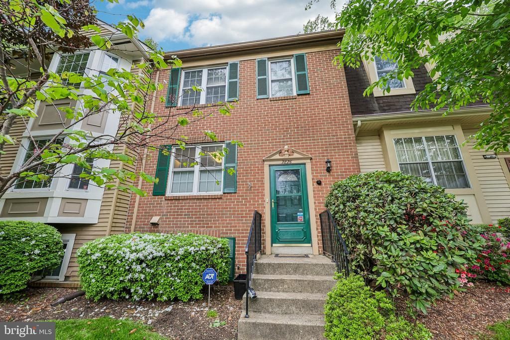 7876 Newport Glen Pass, Annandale, VA 22003 Main Photo