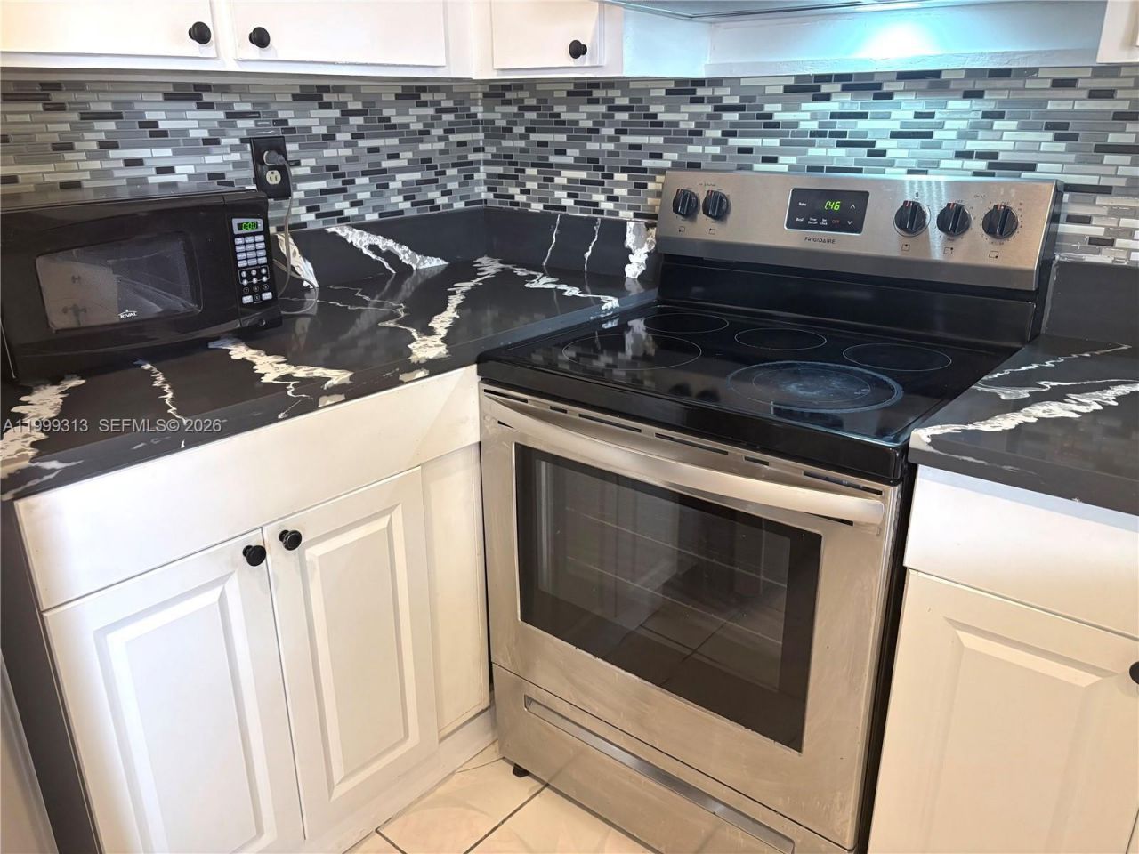 685 W Park Dr, Unit 206-11, Miami, FL 33172 Photo