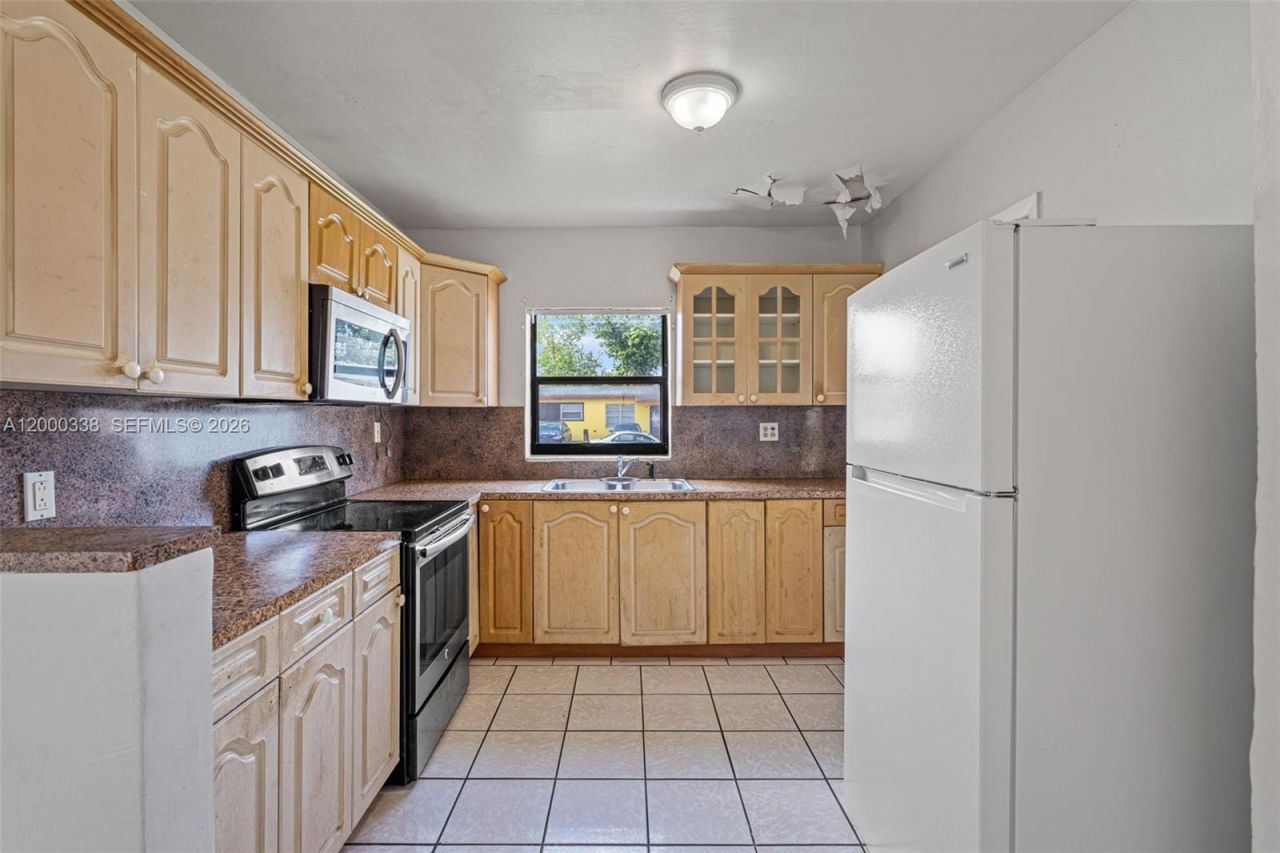 1321 NW 176th Ter , Miami Gardens, FL 33169 Photo