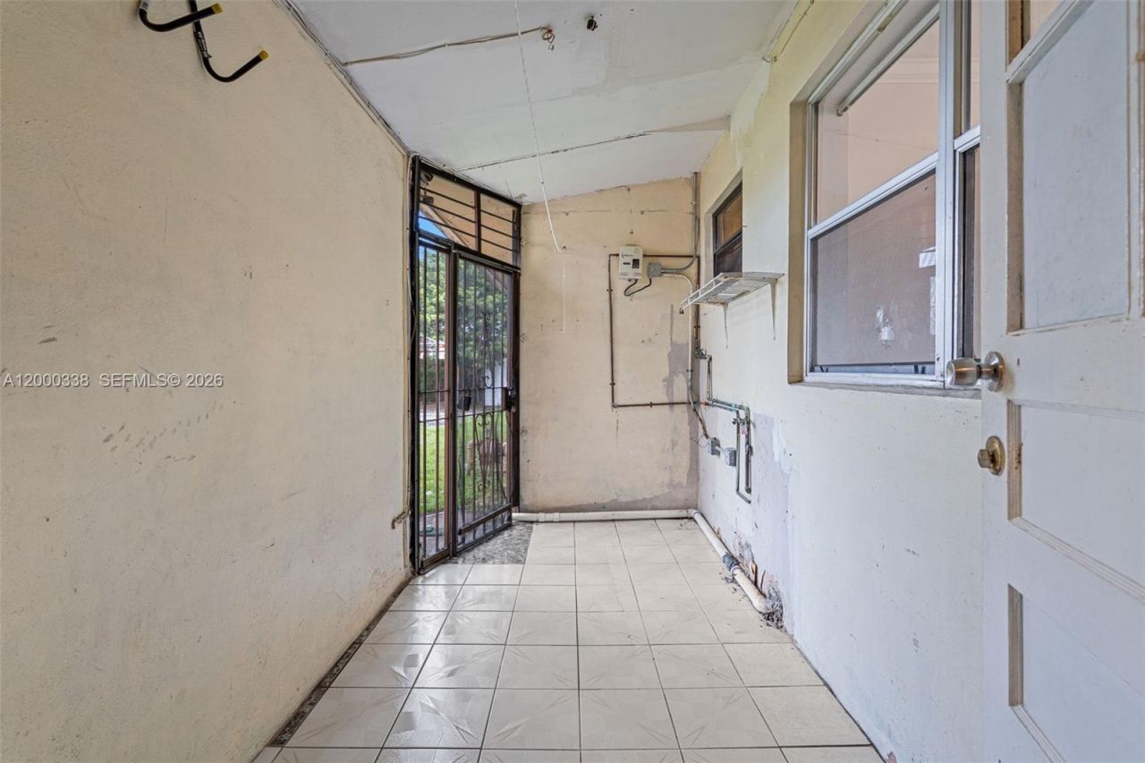 1321 NW 176th Ter , Miami Gardens, FL 33169 Photo