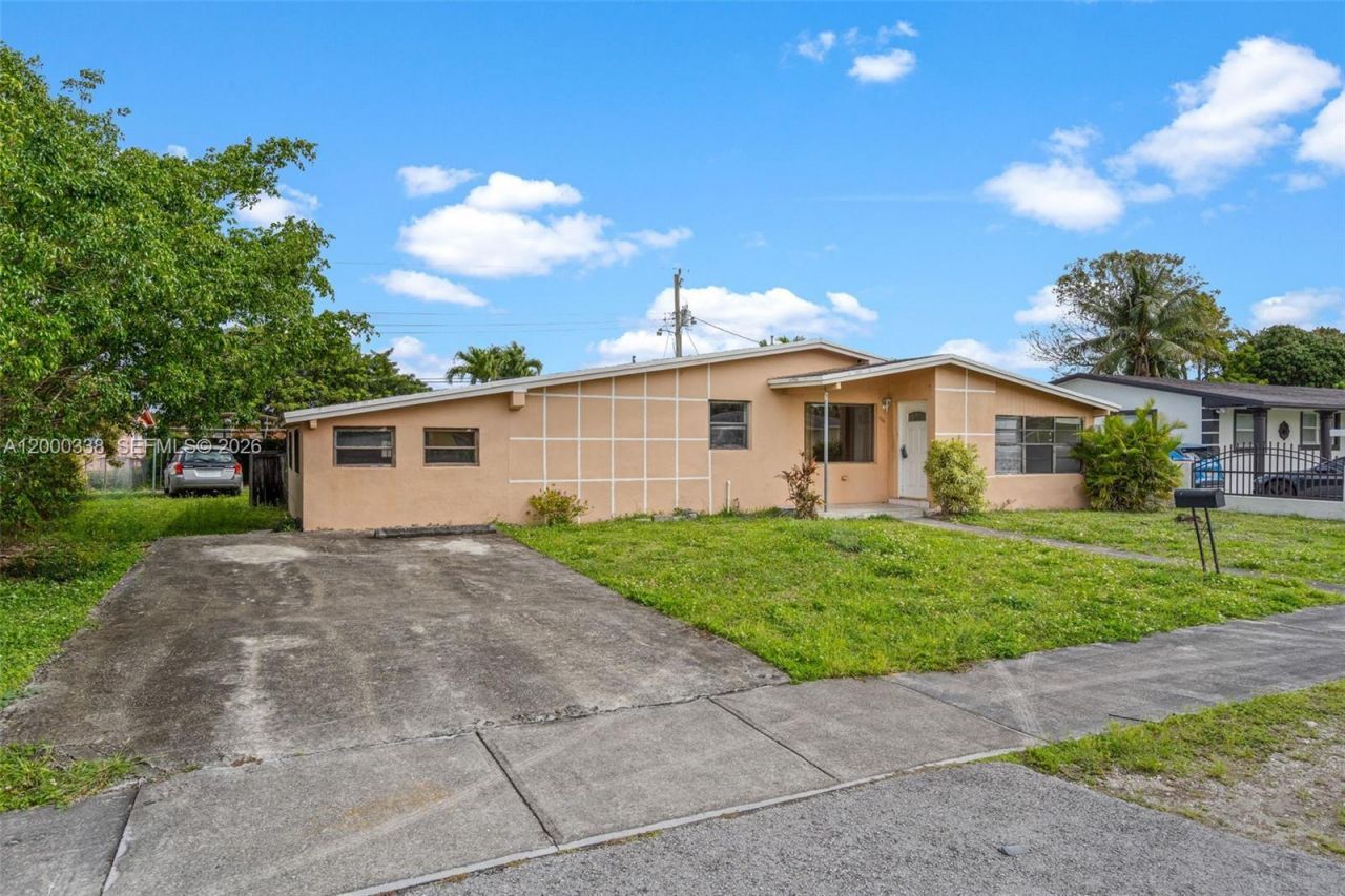 1321 NW 176th Ter , Miami Gardens, FL 33169 Photo