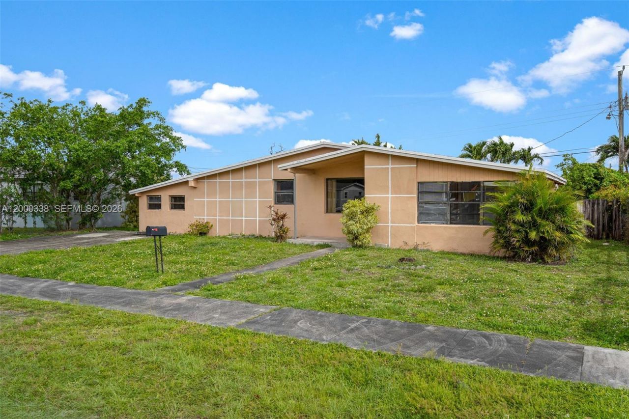 1321 NW 176th Ter , Miami Gardens, FL 33169 Photo