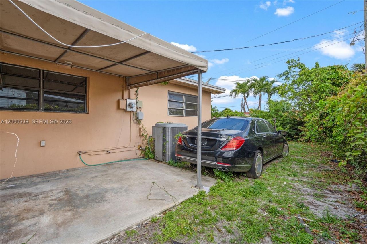 1321 NW 176th Ter , Miami Gardens, FL 33169 Photo