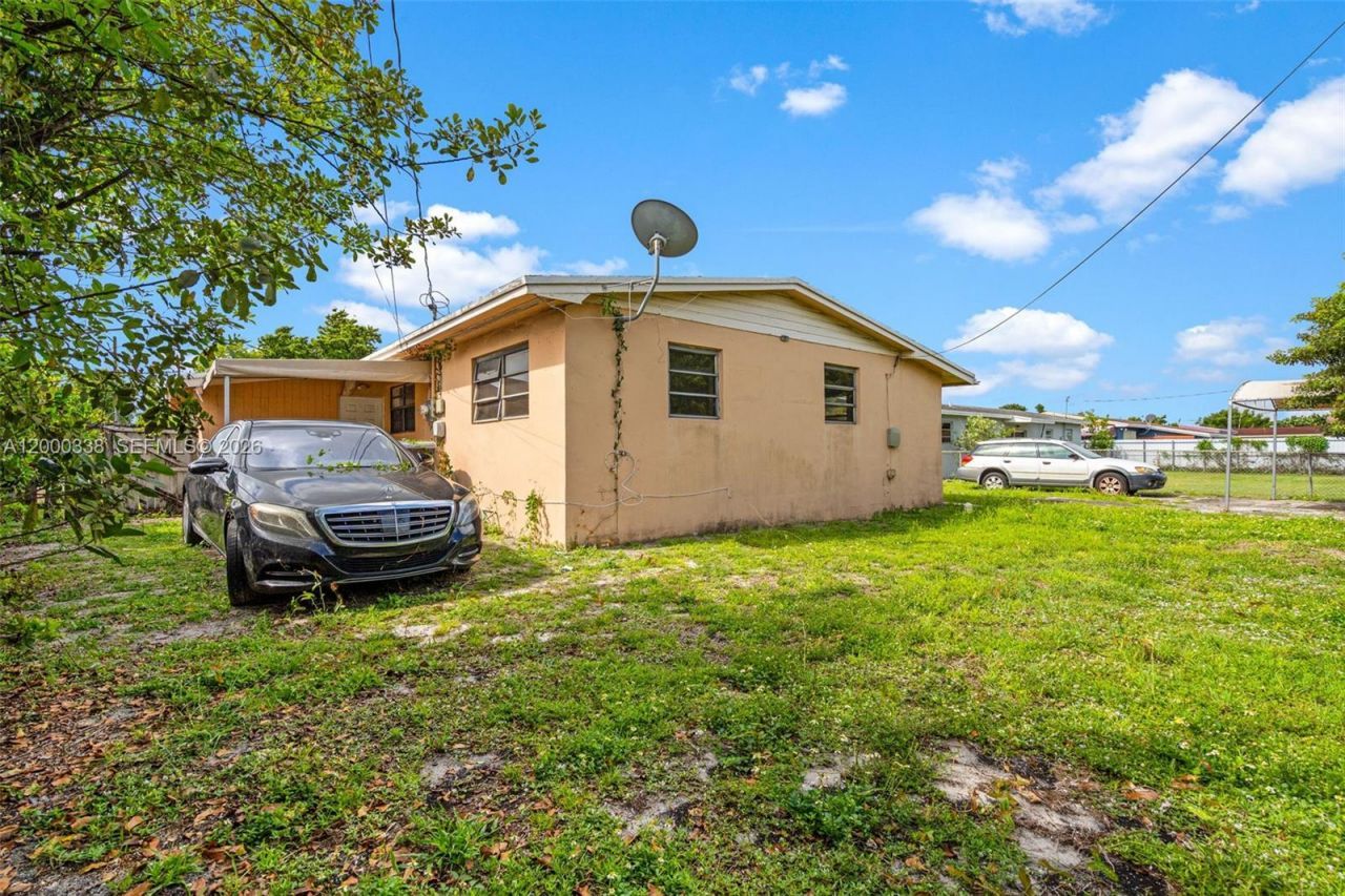 1321 NW 176th Ter , Miami Gardens, FL 33169 Photo