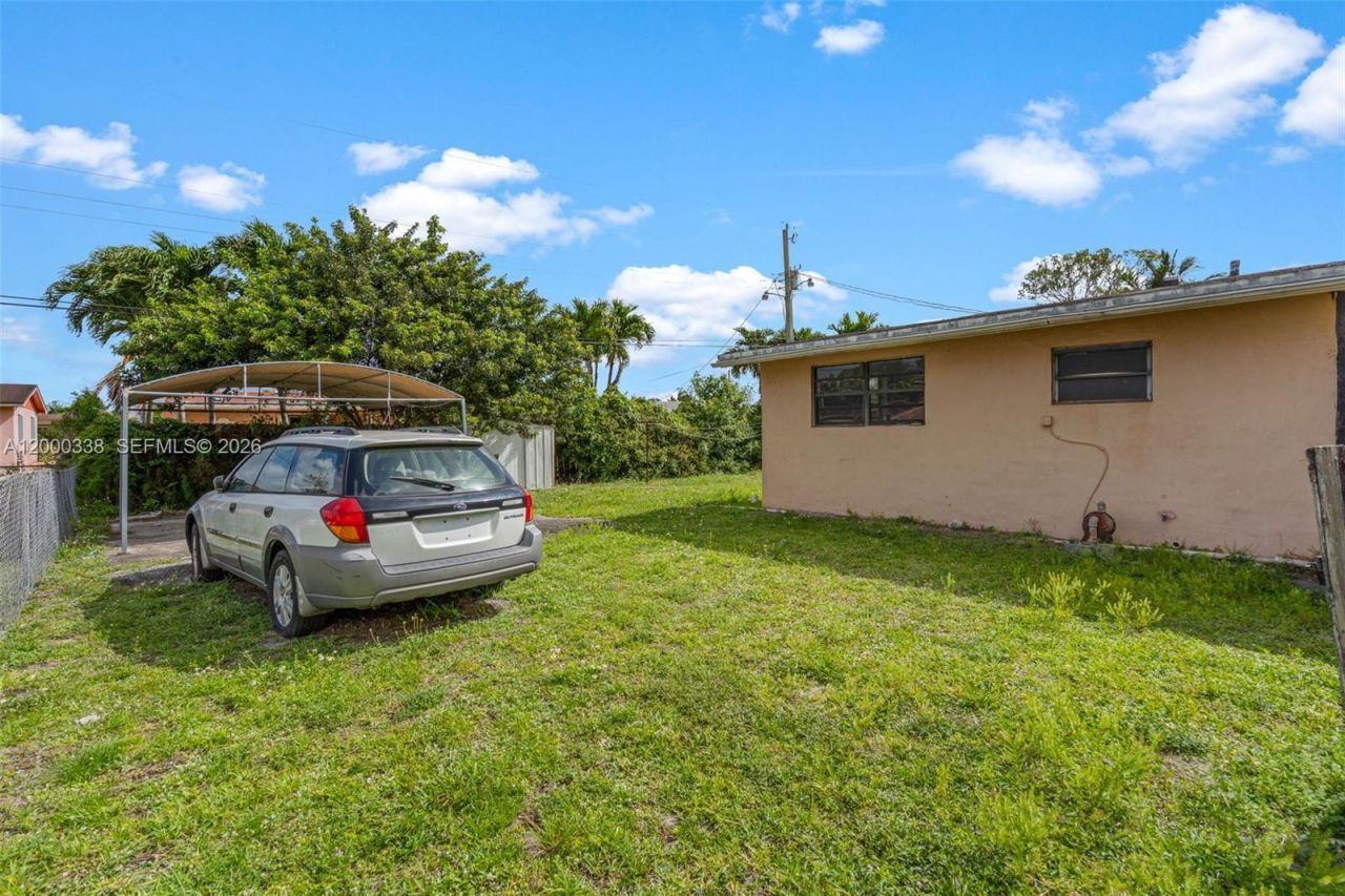 1321 NW 176th Ter , Miami Gardens, FL 33169 Photo