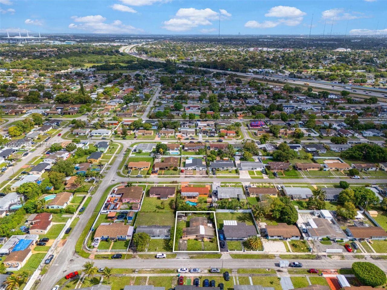 1321 NW 176th Ter , Miami Gardens, FL 33169 Photo