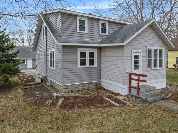 1628 Ford Avenue N, Glencoe, MN 55336