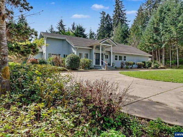 25100 Aurora Ln, Philomath, OR 97370