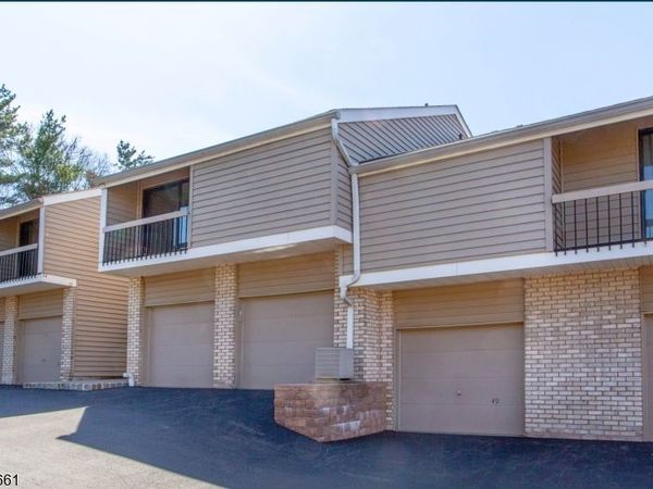 52 Hillside Ct, Union, NJ 08809