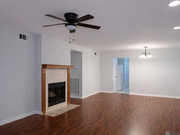 224 Ocean Dr, Unit #107, Baton Rouge, LA 70806