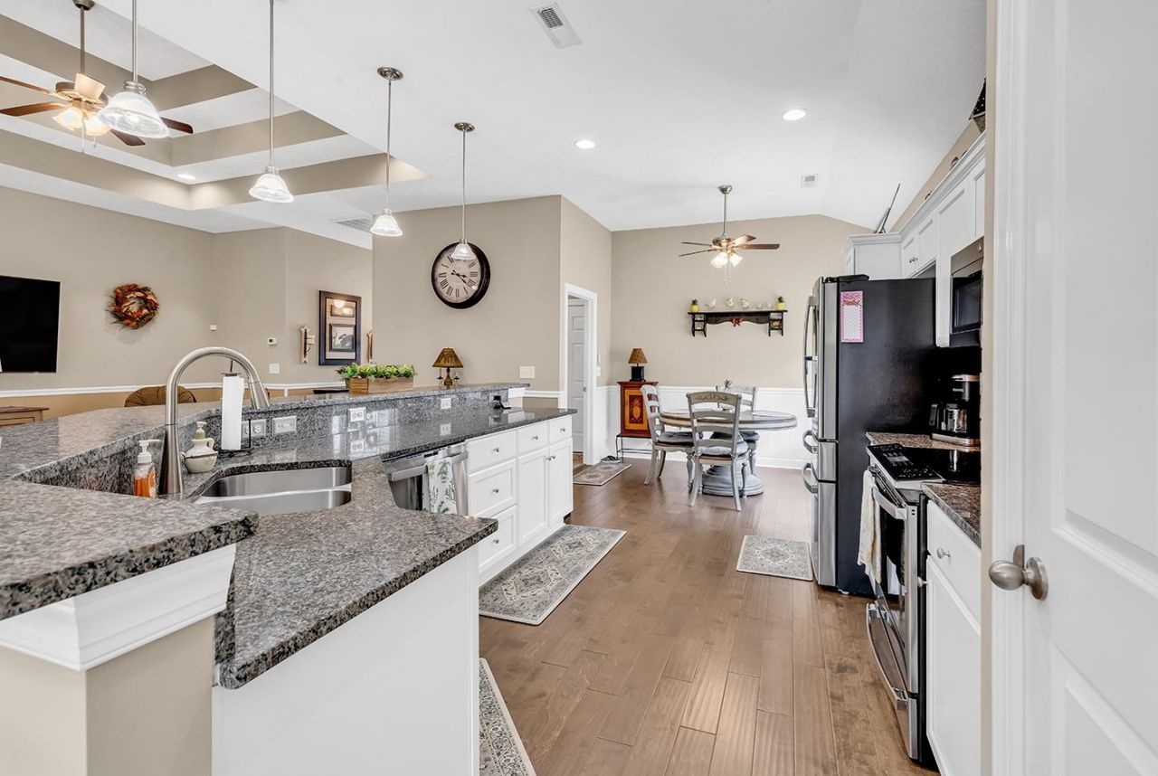 260 Turning Pines Loop Photo 8