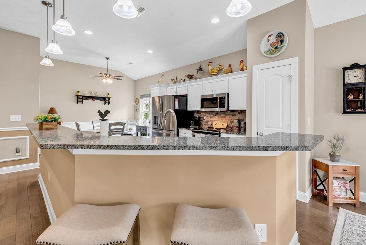 260 Turning Pines Loop Photo 9