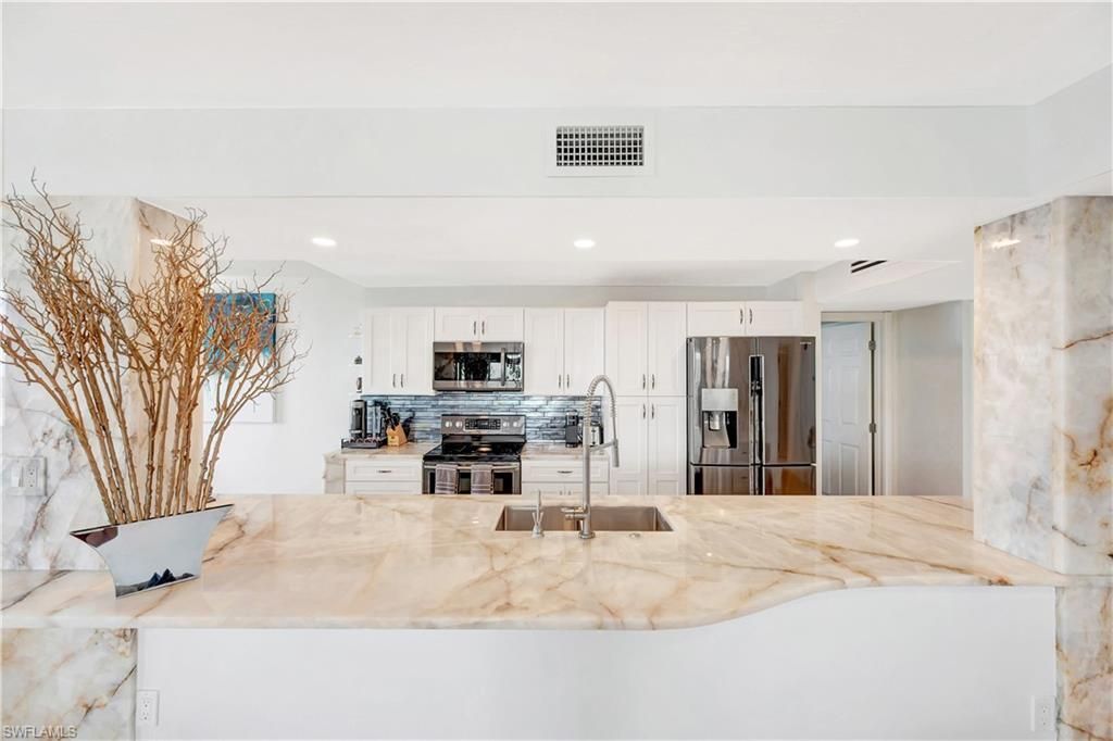 11 Bluebill Ave, Unit 1101, Naples, FL 34108 Photo