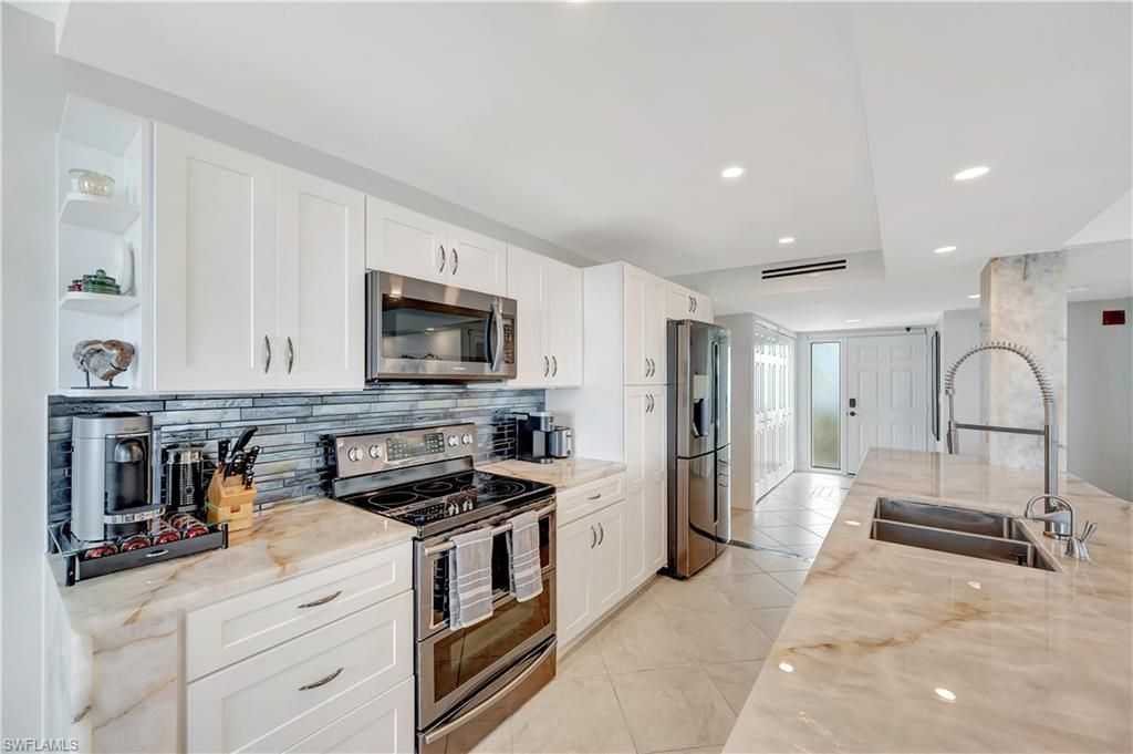 11 Bluebill Ave, Unit 1101, Naples, FL 34108 Photo