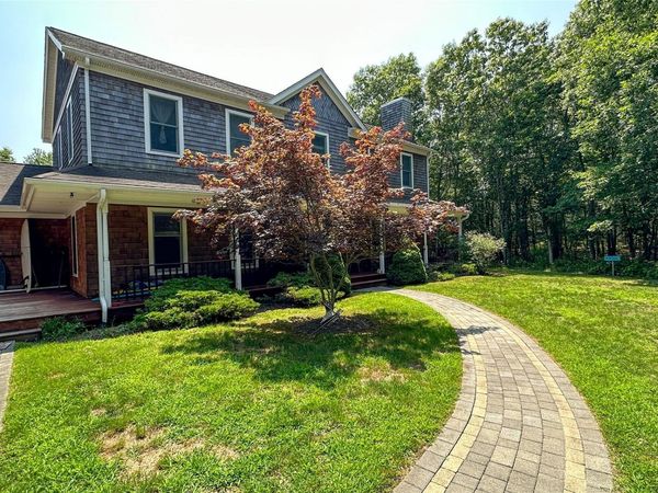 18 Mountain Laurel Lane , Southampton, NY 11968