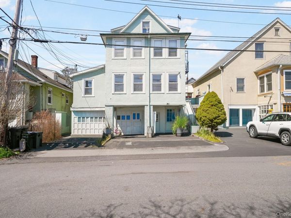 33 Hopper Street, Pleasantville, NY 10570