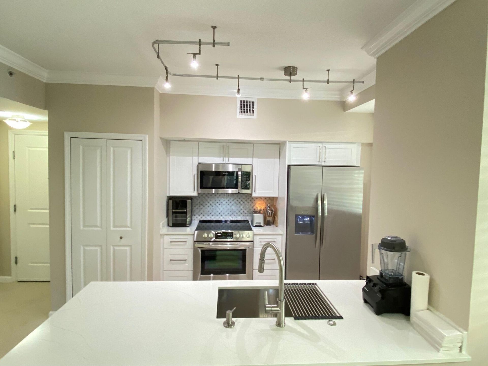 225 NE 1st Street, Unit 202, Delray Beach, FL 33444 Photo