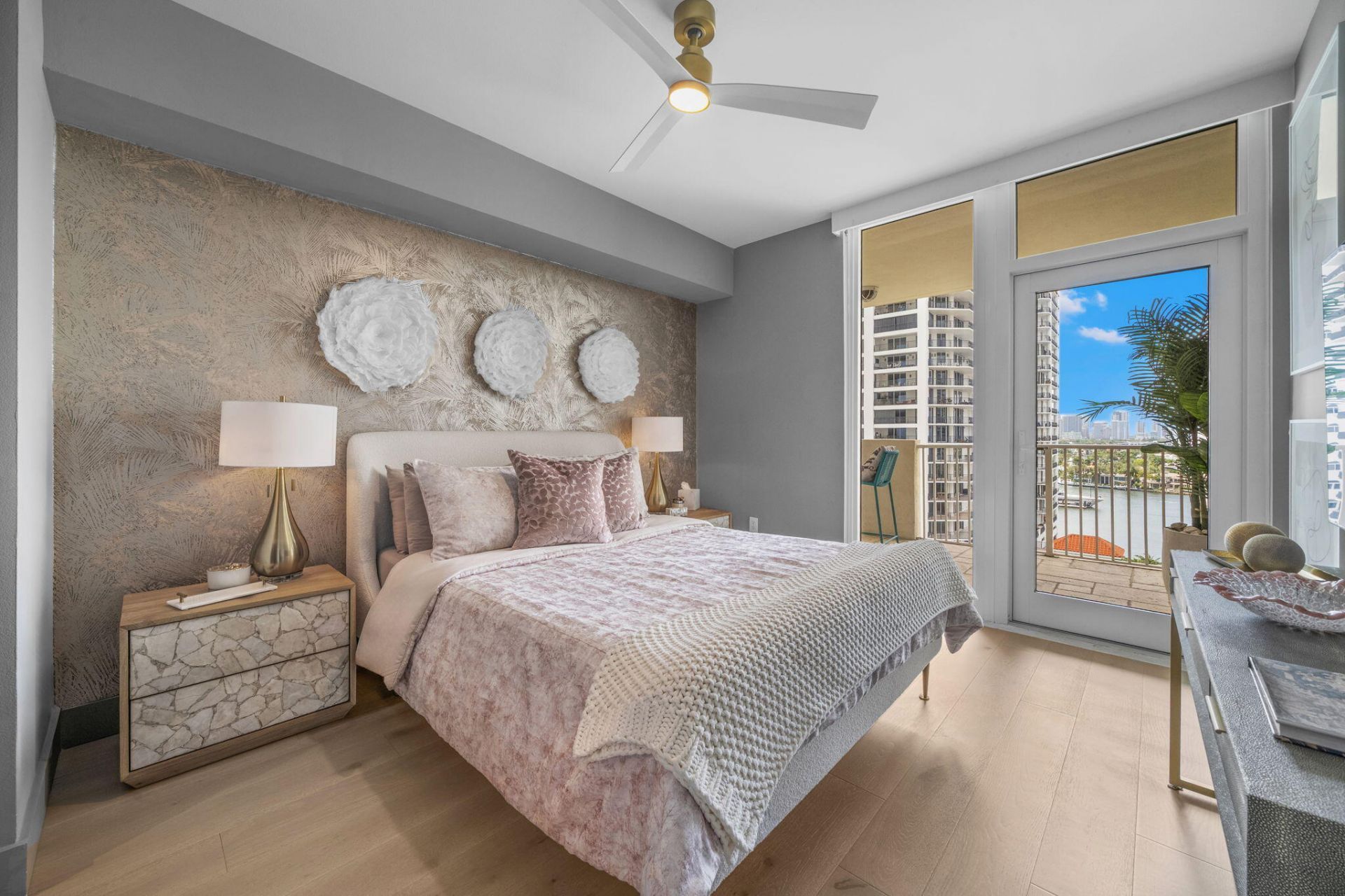 101 S Fort Lauderdale Beach Boulevard, Unit 1404, Fort Lauderdale, FL 33316 Photo