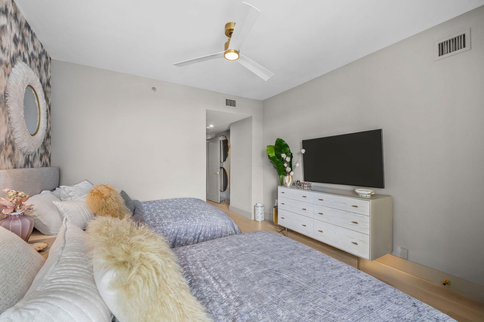 101 S Fort Lauderdale Beach Boulevard, Unit 1404, Fort Lauderdale, FL 33316 Photo