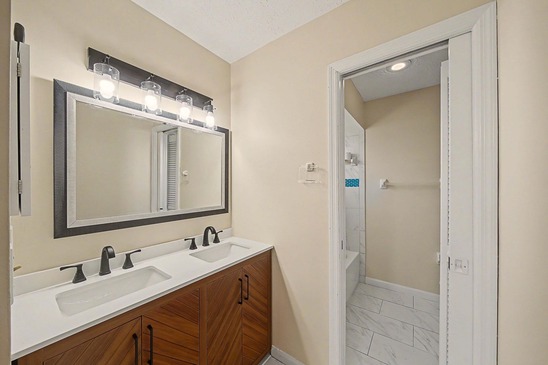 933 SE Streamlet Avenue, Port Saint Lucie, FL 34983 Photo