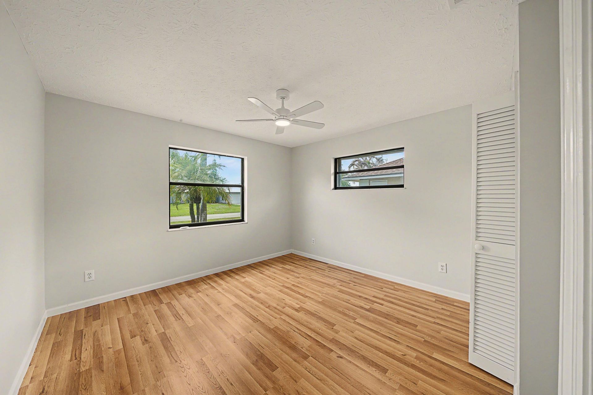 933 SE Streamlet Avenue, Port Saint Lucie, FL 34983 Photo