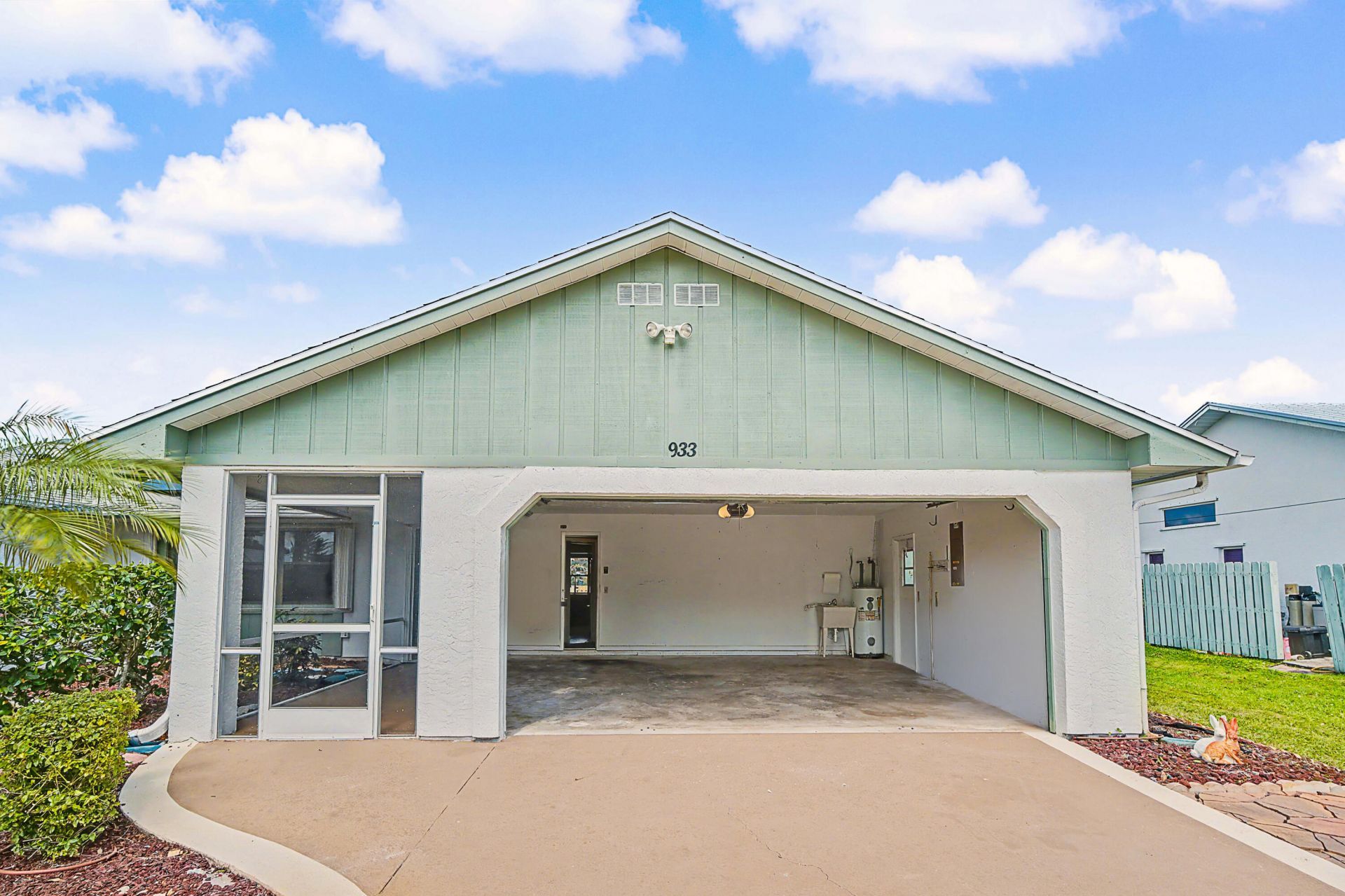 933 SE Streamlet Avenue, Port Saint Lucie, FL 34983 Photo