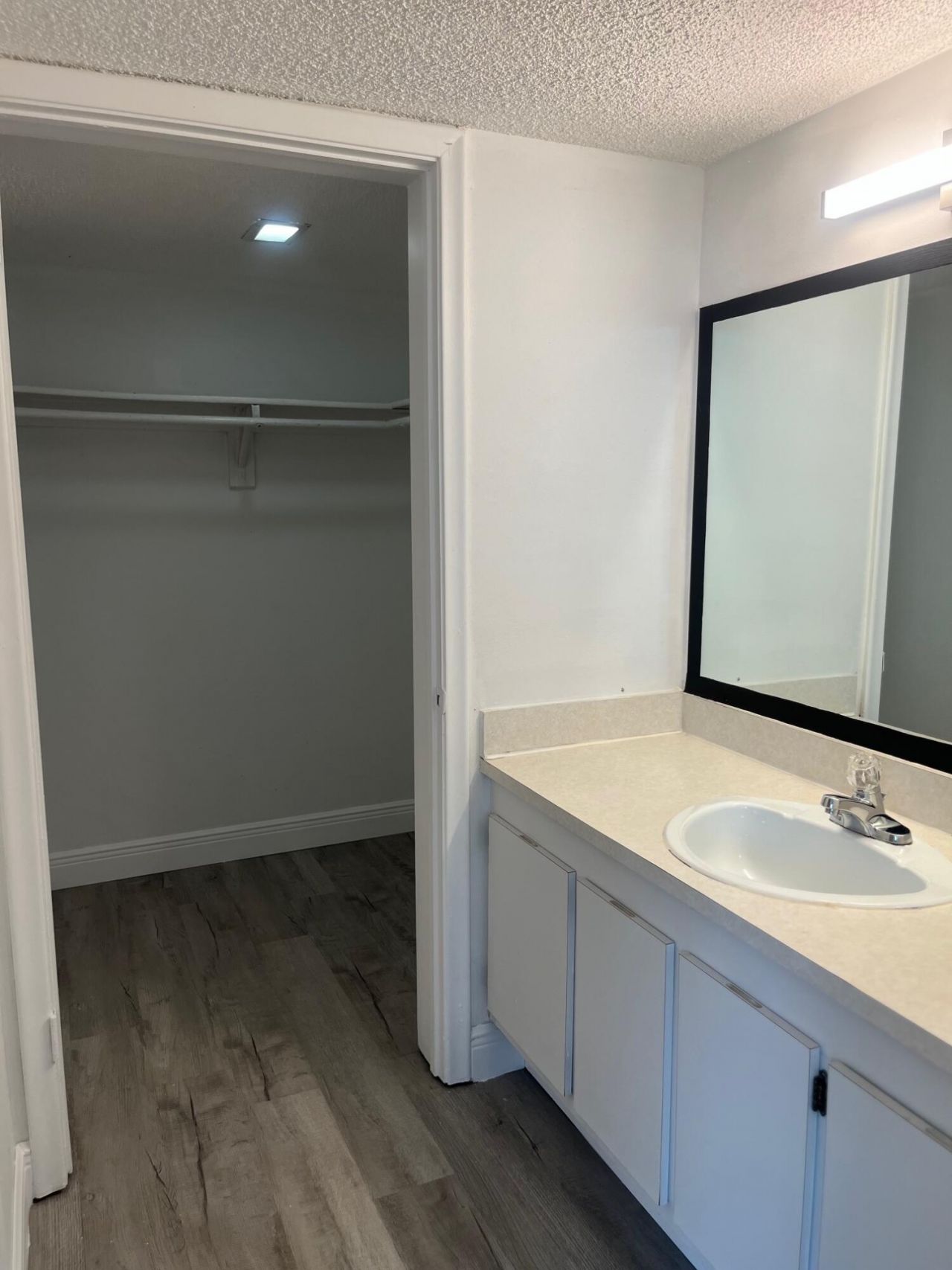 1820 N Congress Avenue, Unit 201, West Palm Beach, FL 33401 Photo