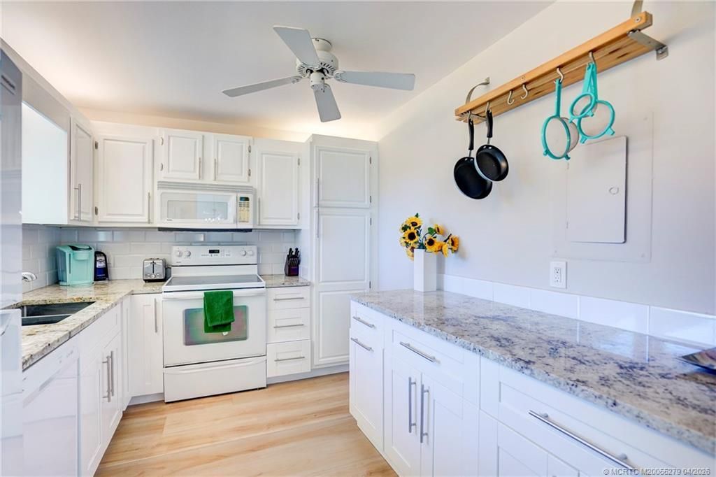 2370 NE Ocean Boulevard, Unit C205, Stuart, FL 34996 Photo