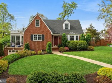 4857 YORKTOWN BOULEVARD, ARLINGTON, VA 22207