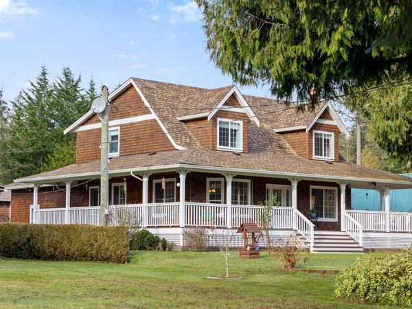 1535 Baikie Rd, Denman Island, BC V0R 1T0